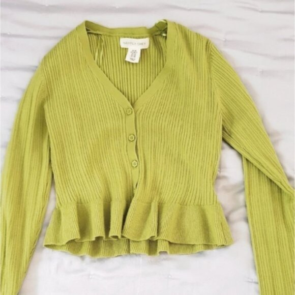 HAPPILY GREY Bell Sleeved Green Cardigan - Picture 9 of 13